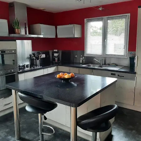 Maison Avec Piscine A La Rochelle Pour 4 Personnes *